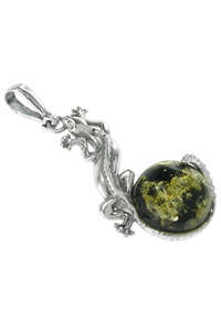 Кулон из серебра с зеленым янтарем «Ящерица»