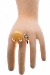 Каблучка срібна з бурштином та топазом «Джада»