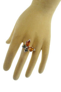 Срібний перстень з бурштином «Метелик»