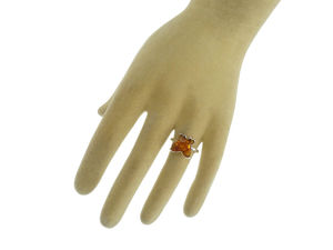 Перстень зі срібла і бурштину «Метелик»