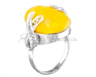 Кольцо с желтым янтарем