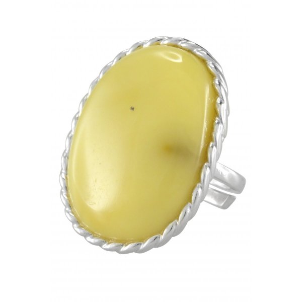 Кольцо со светлым камнем янтаря «Антураж»