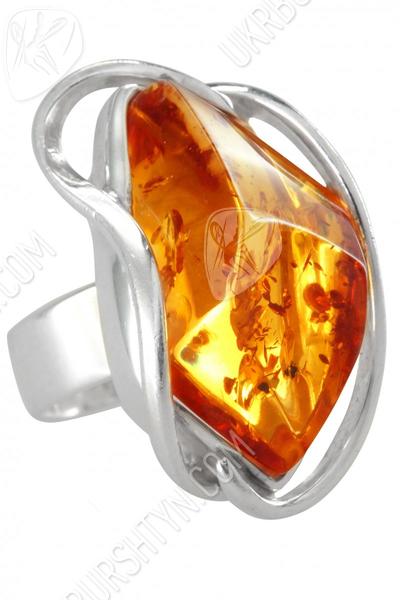 Серебряное кольцо с янтарем «Кайла»