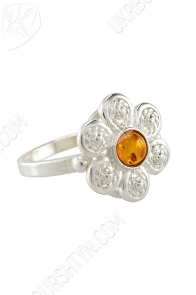 Серебряное кольцо с янтарным кабошоном «Цветок»