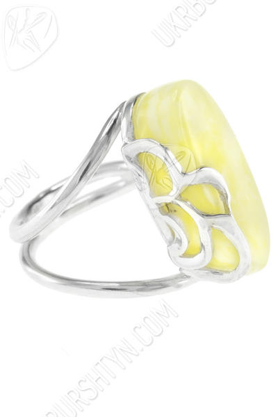 Серебряное кольцо со светлым янтарем «Линси»