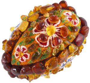 Сувенир «Писанка» инкрустированная янтарем