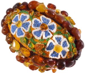 Сувенир «Писанка» инкрустированная янтарем