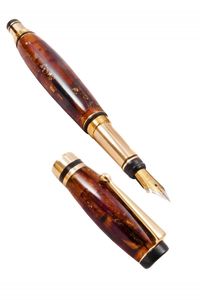 Ручка янтарная перьевая