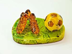 Статуетка з бурштину «Бутси та футбольний м'яч»
