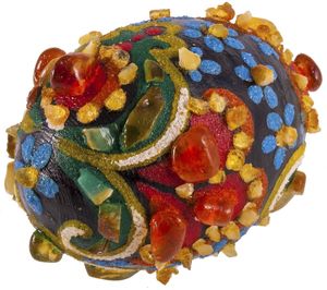 Сувенир «Писанка» инкрустированная янтарем