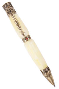 Граненая янтарная шариковая ручка с фурнитурой «Азарт»