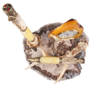 Настільний набір з різьбленим рогом козулі «Азарт»