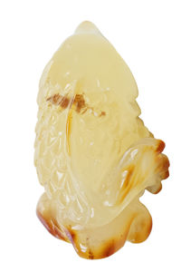 Янтарная статуэтка «Рыбка»