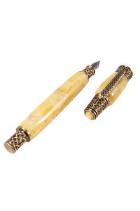 Перьевая ручка из янтаря «Плетение»