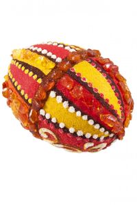 Сувенир «Писанка» инкрустированная янтарем