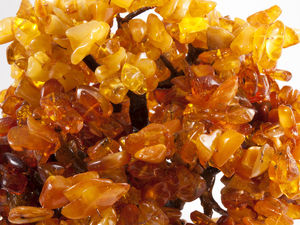 Янтарное дерево-бонсай