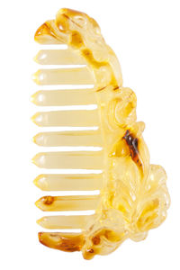 Сувенир из янтаря «Гребешок»