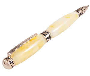Янтарная шариковая ручка с фурнитурой «Листья»