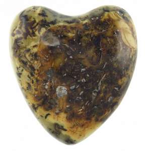 Янтарный камень «Сердце»