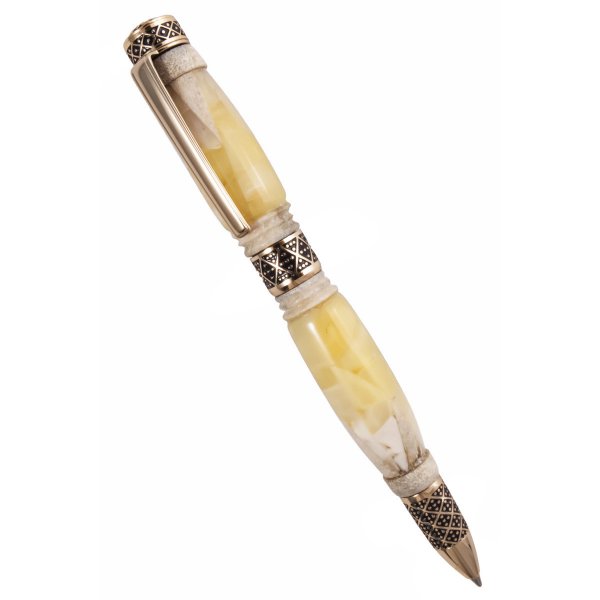 Янтарная шариковая ручка с рогом оленя «Узор»