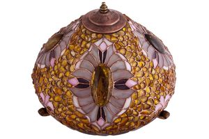 Лампа из витражного стекла и камней янтаря