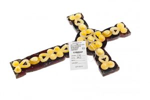 Настенный крест из пластин янтаря