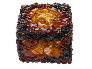 Авторская шкатулка «Инкрустация янтарём»