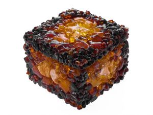 Авторская шкатулка «Инкрустация янтарём»