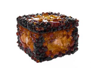 Авторская шкатулка «Инкрустация янтарём»