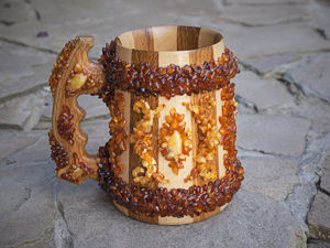 Сувенир инкрустированный янтарем «Пивная кружка»