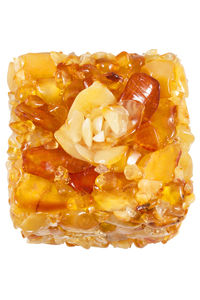 Шкатулка инкрустированная янтарем с цветком