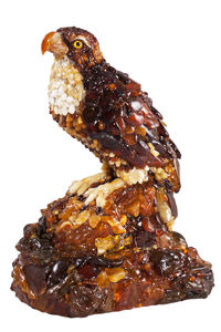 Статуэтка инкрустированная янтарем «Сокол»