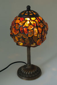 Лампа на ножке