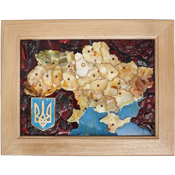 Карта Украины с мозаикой из янтарных пластин